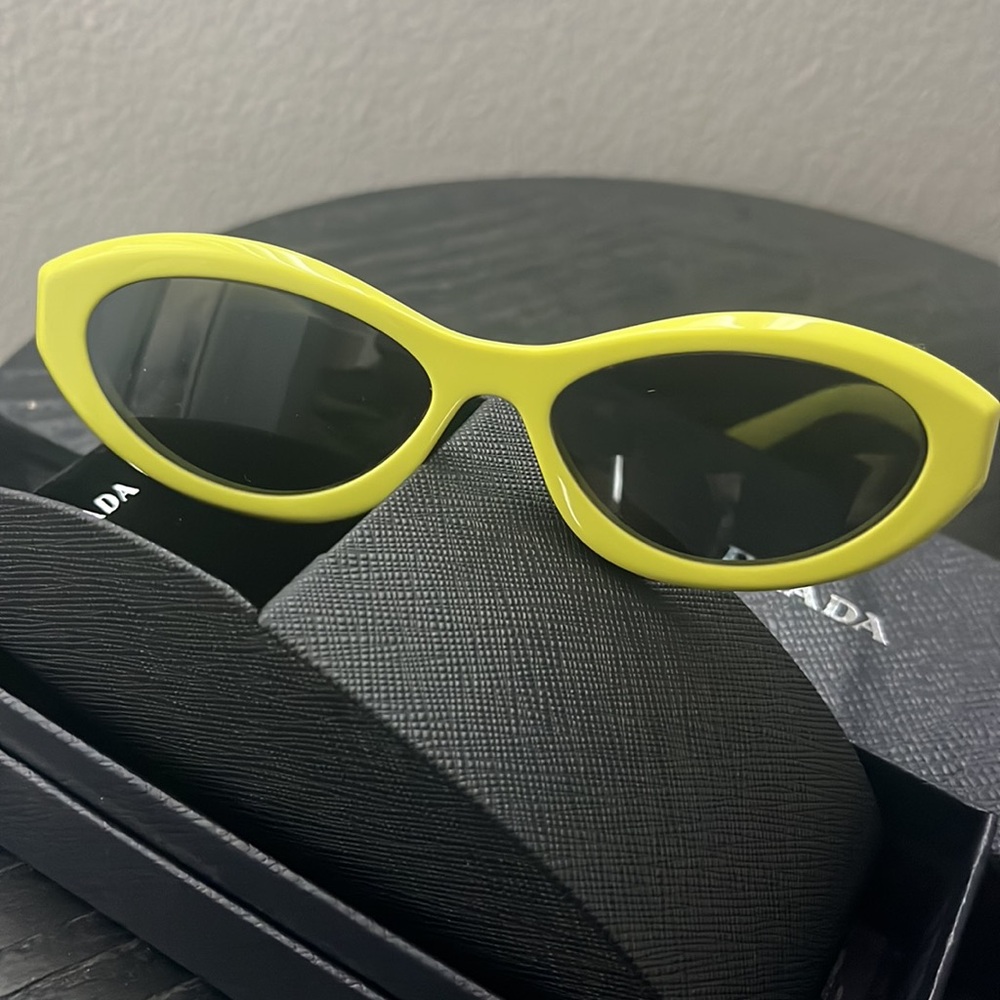 Prada PR26zs Cedar Dark Grey Oval Unisex Sunglasses